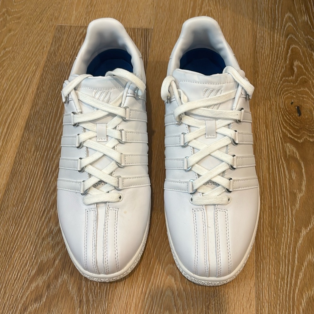 Men’s classic white K-Swiss shoes